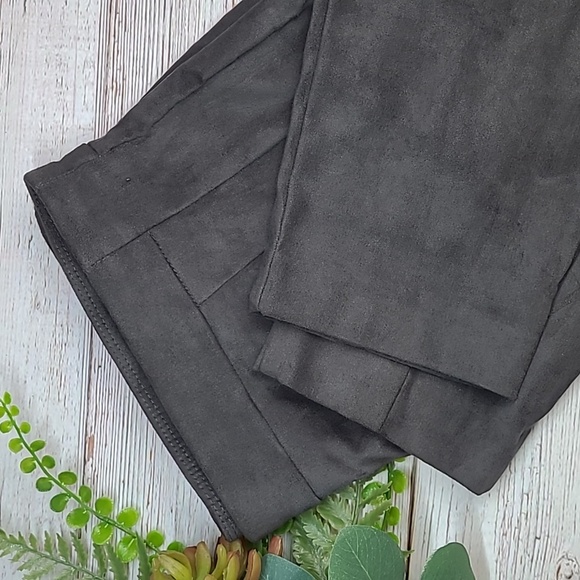 NWOT INC INTERNATIONAL CONCEPTS GRAY FAUX SUEDE SKINNY PANTS - Picture 1 of 13